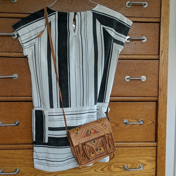 Striped linen Whiskey Grade dress with pockets - Picture 3 of 8